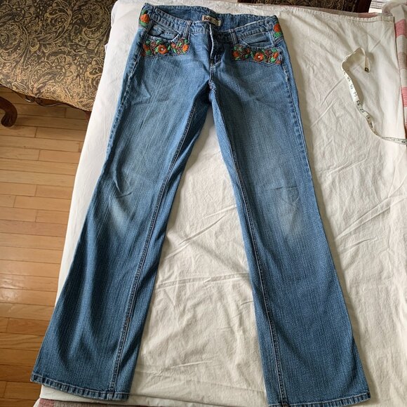 LEI Ashley Ultra Low Rise Jeans Juniors Size 13 Embroidered Flowers Flare - Picture 1 of 5